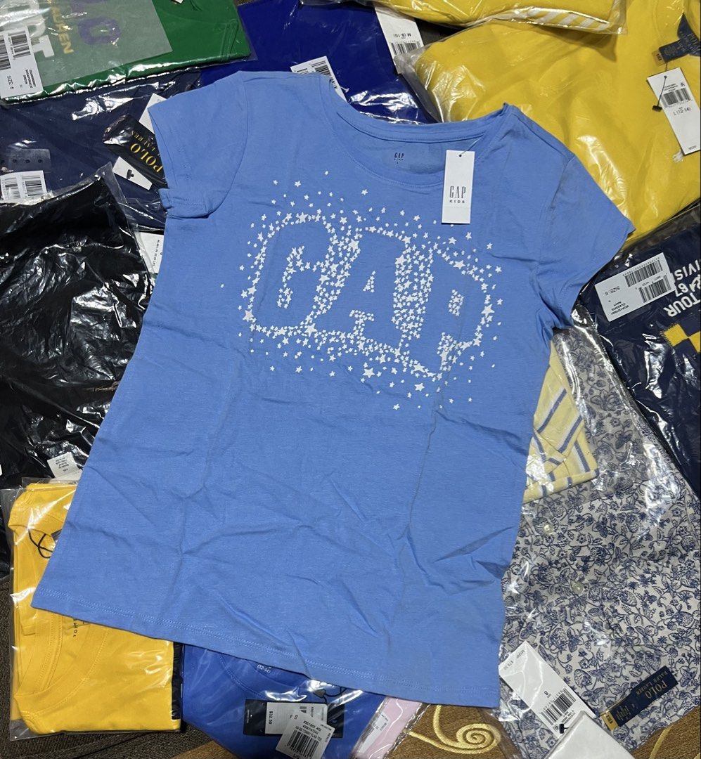Gap Kids Graphic T-shirt (Category: Babies & Kids Fashion) located in San Pedro. Submitted by havenspace_ (Listing ID 1467402095, Image 1). Description: Brandnew Bought from Gap 🇺🇸 website Size: L.