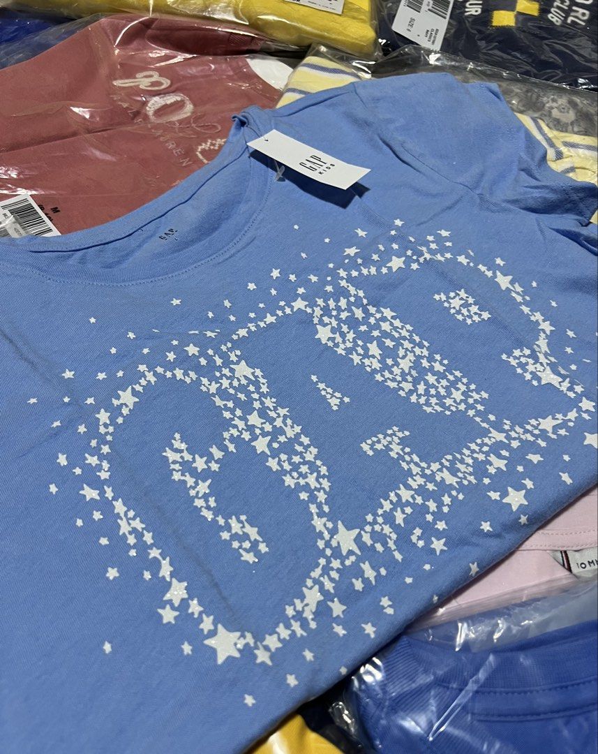 Gap Kids Graphic T-shirt (Category: Babies & Kids Fashion) located in San Pedro. Submitted by havenspace_ (Listing ID 1467402095, Image 2). Description: Brandnew Bought from Gap 🇺🇸 website Size: L.