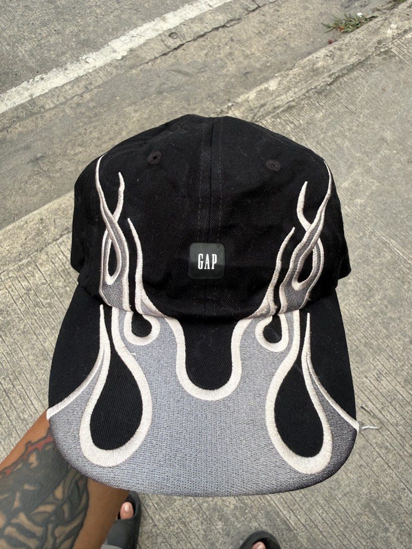 Gap yeezy cap (Category: Caps & Hats) located in Surallah. Submitted by evanskie021890 (Listing ID 1467460439, Image 1). Description: Yeezy gap cap Authentic legit original No issue 9.9 or better color rate 4000.
