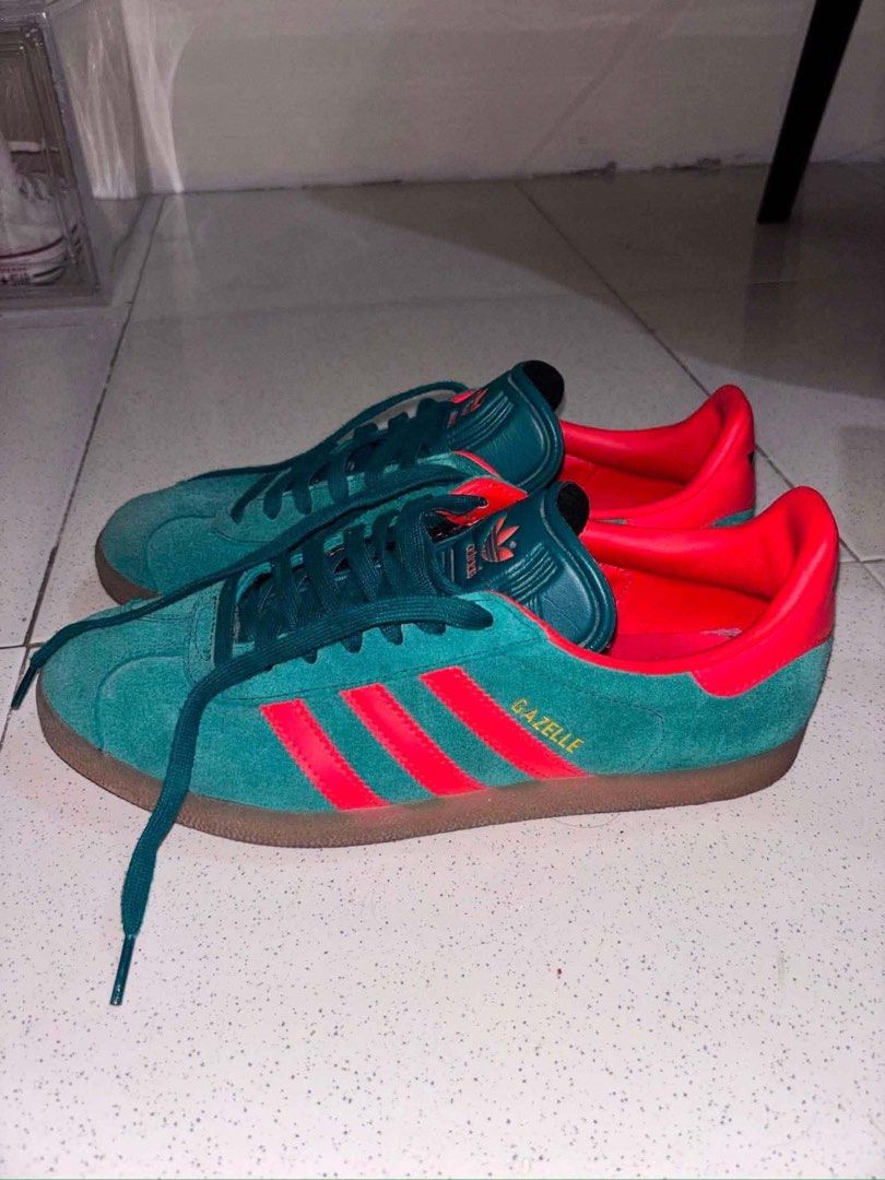 Gazelle Green Colorway (Category: Casual Shoes) located in Manila. Submitted by fallesgonjames (Listing ID 1467471159, Image 2). Description: .