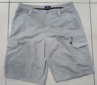 (Category: ) located in . Submitted by dhong_abay_thrift (Listing ID 1467433825, Image 1). Description: .