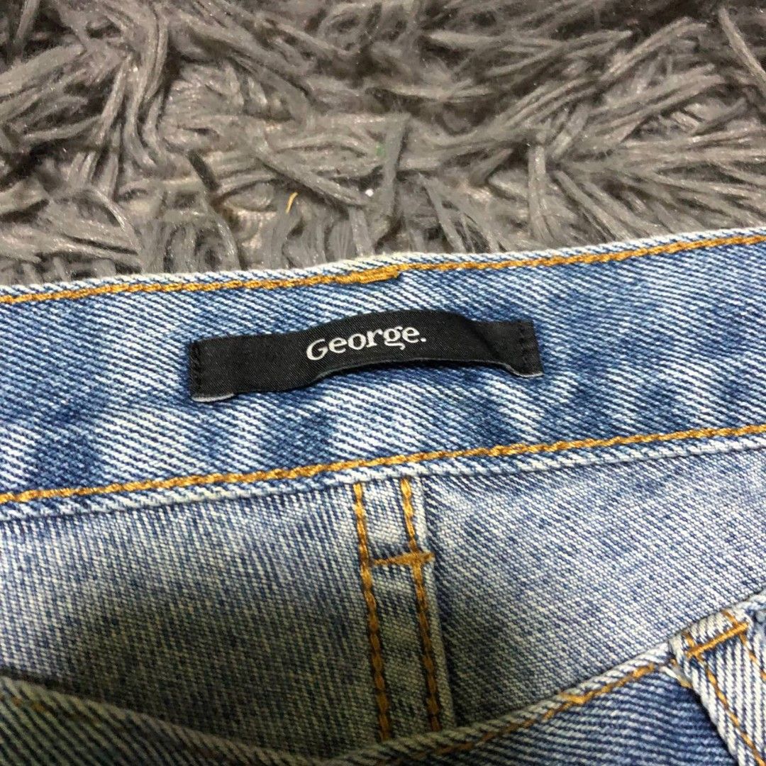 George Paint stain design Denim Pants (Category: Jeans) located in Camiling. Submitted by thriftscape2024 (Listing ID 1467466239, Image 2). Description: Excellent Condition Color rate: 9/10 Issue: ❌❌❌ W: 34 L: 41 Thigh: 13 Leg Opening: 9.