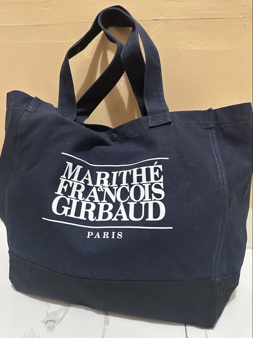 Girbaud Tote Bag (Category: Tote Bags) located in Rizal. Submitted by miss2lyps (Listing ID 1467423537, Image 1). Description: - bought last June 2026 - IN GOOD CONDITION.