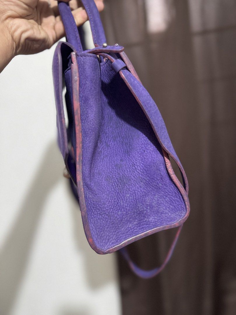 Givechy (Category: Luxury Bags & Wallets) located in Paranaque City. Submitted by emzszs (Listing ID 1467396704, Image 3). Description: Givenchy bag.