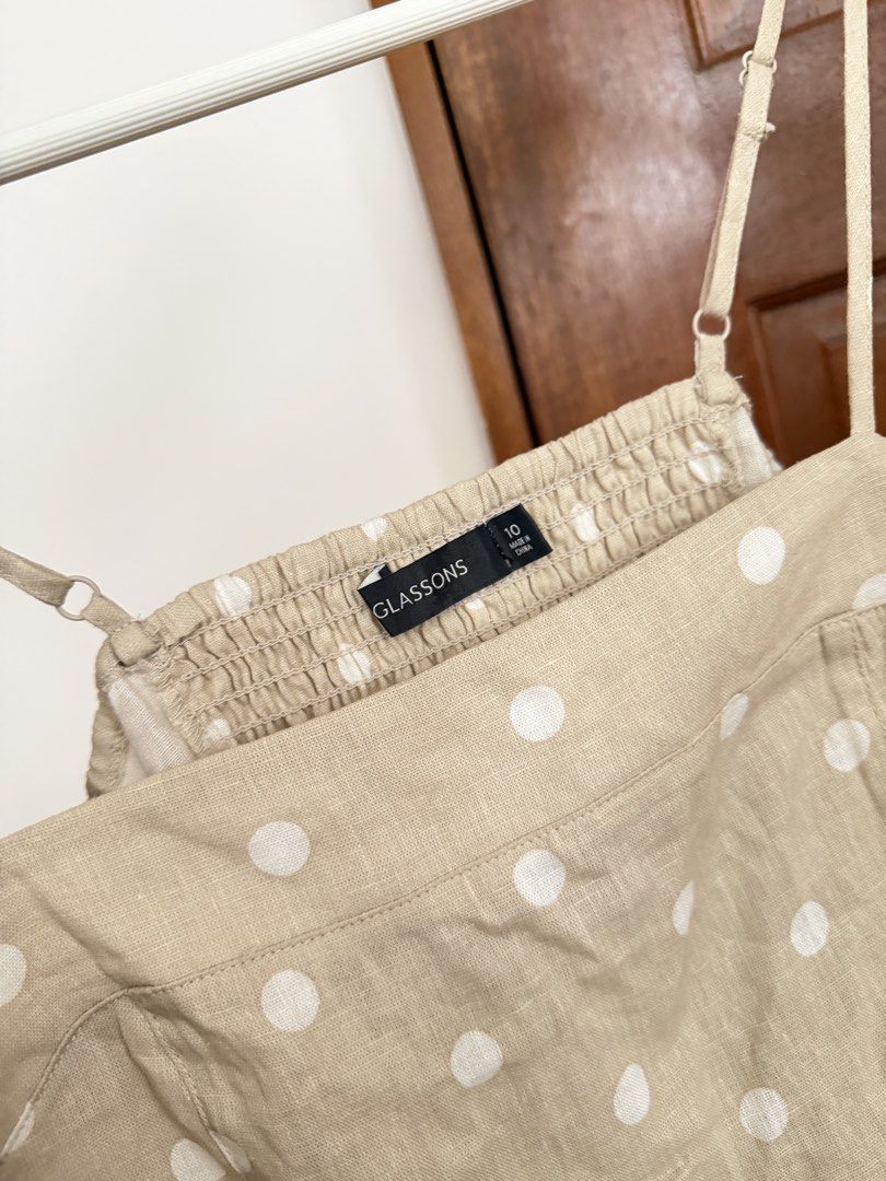 Glassons Linen Polka Dot Top (Category: Sleeveless) located in Paranaque City. Submitted by consciouscleanout (Listing ID 1467409798, Image 3). Description: Worn once. Size AU 10, best fits S-M (bust up to 35”).