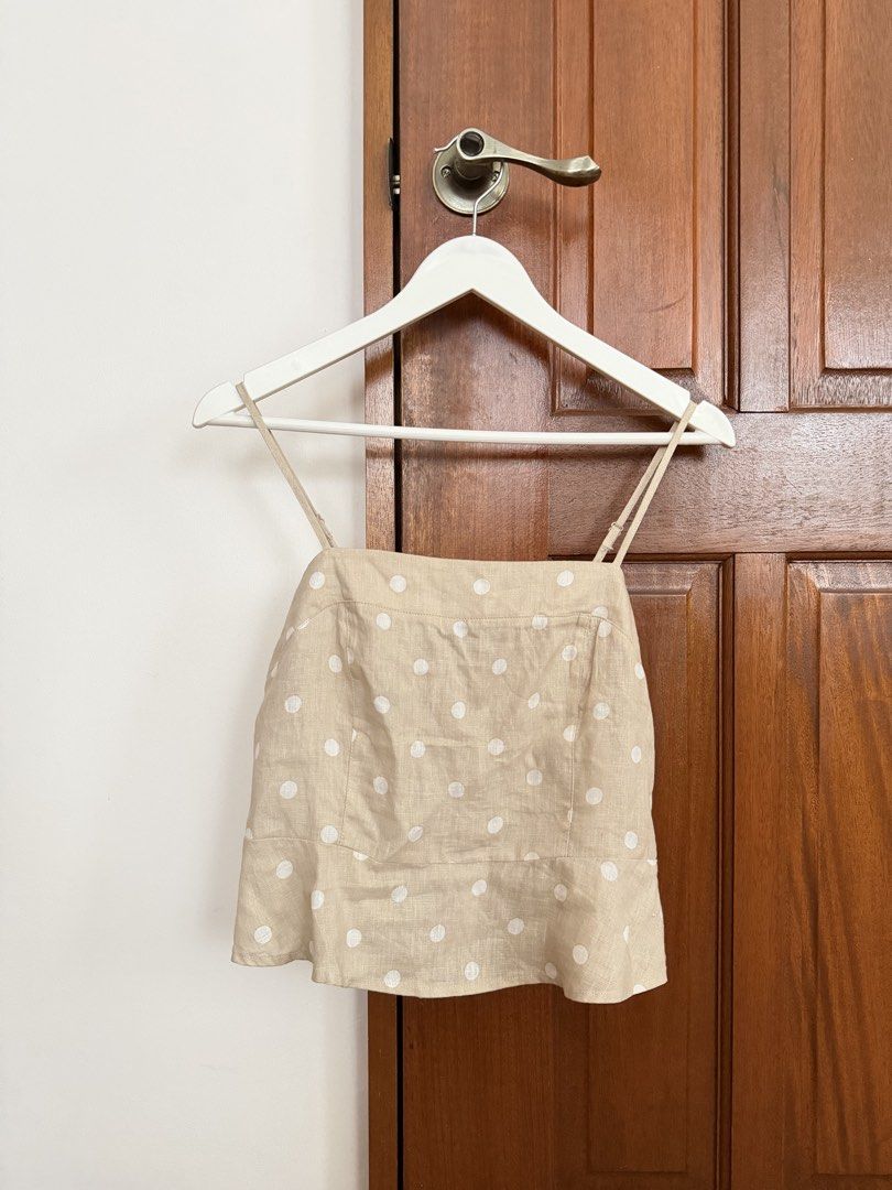 Glassons Linen Polka Dot Top (Category: Sleeveless) located in Paranaque City. Submitted by consciouscleanout (Listing ID 1467409798, Image 1). Description: Worn once. Size AU 10, best fits S-M (bust up to 35”).