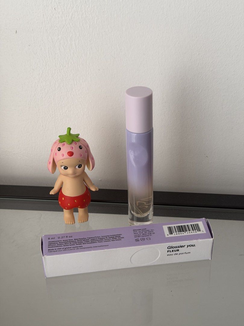 Glossier Fleur perfume (Category: Fragrance & Deodorants) located in Marikina City. Submitted by eggugu (Listing ID 1467398058, Image 2). Description: Sprayed twice only, but I don't like how it dries on my skin Bought from Sephora NY (converted to peso it was around 2200 with taxes).