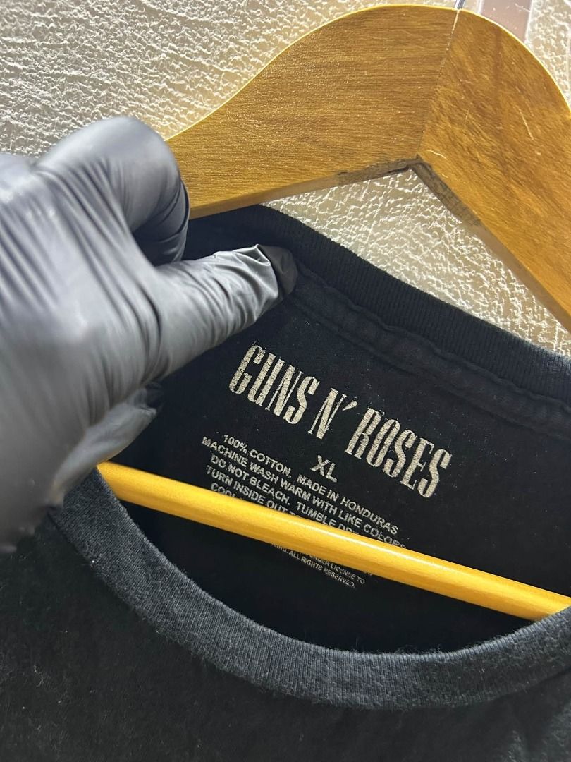 GNR (Category: Tshirts & Polo Shirts ) located in Caloocan City. Submitted by vntgxlocalsph (Listing ID 1467483803, Image 3). Description: NO ISSUE DIMES : 23x28 XL.
