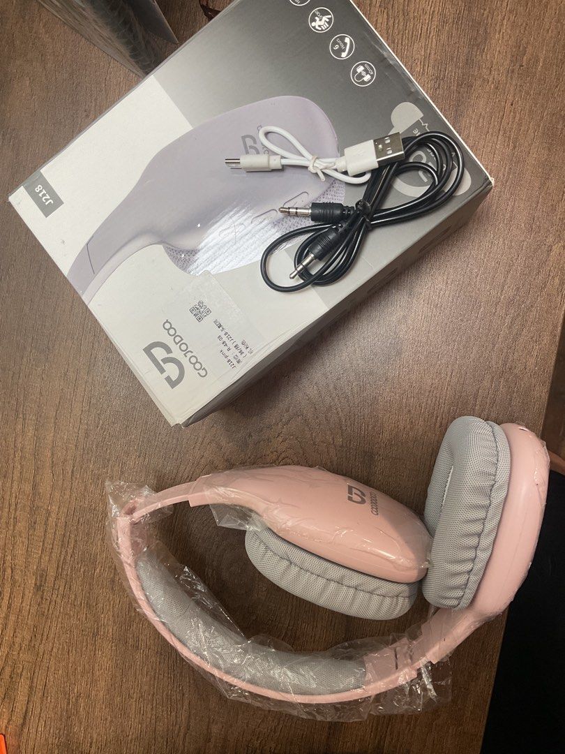 Googodoq J218 Headphones (Category: Headphones & Headsets) located in Baguio. Submitted by prettygirl_kaplaan (Listing ID 1467400820, Image 1). Description: Rarely used.