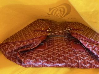 (Category: ) located in . Submitted by pre_loved_items_.moon (Listing ID 1467553577, Image 1). Description: .