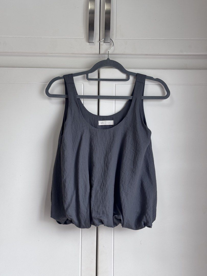 Gray Bubble Tank Top (Category: Sleeveless) located in Malolos. Submitted by xoxoche_n (Listing ID 1467556944, Image 2). Description: Used once Super cuteee! Very presko and hq fabric **straps not included .