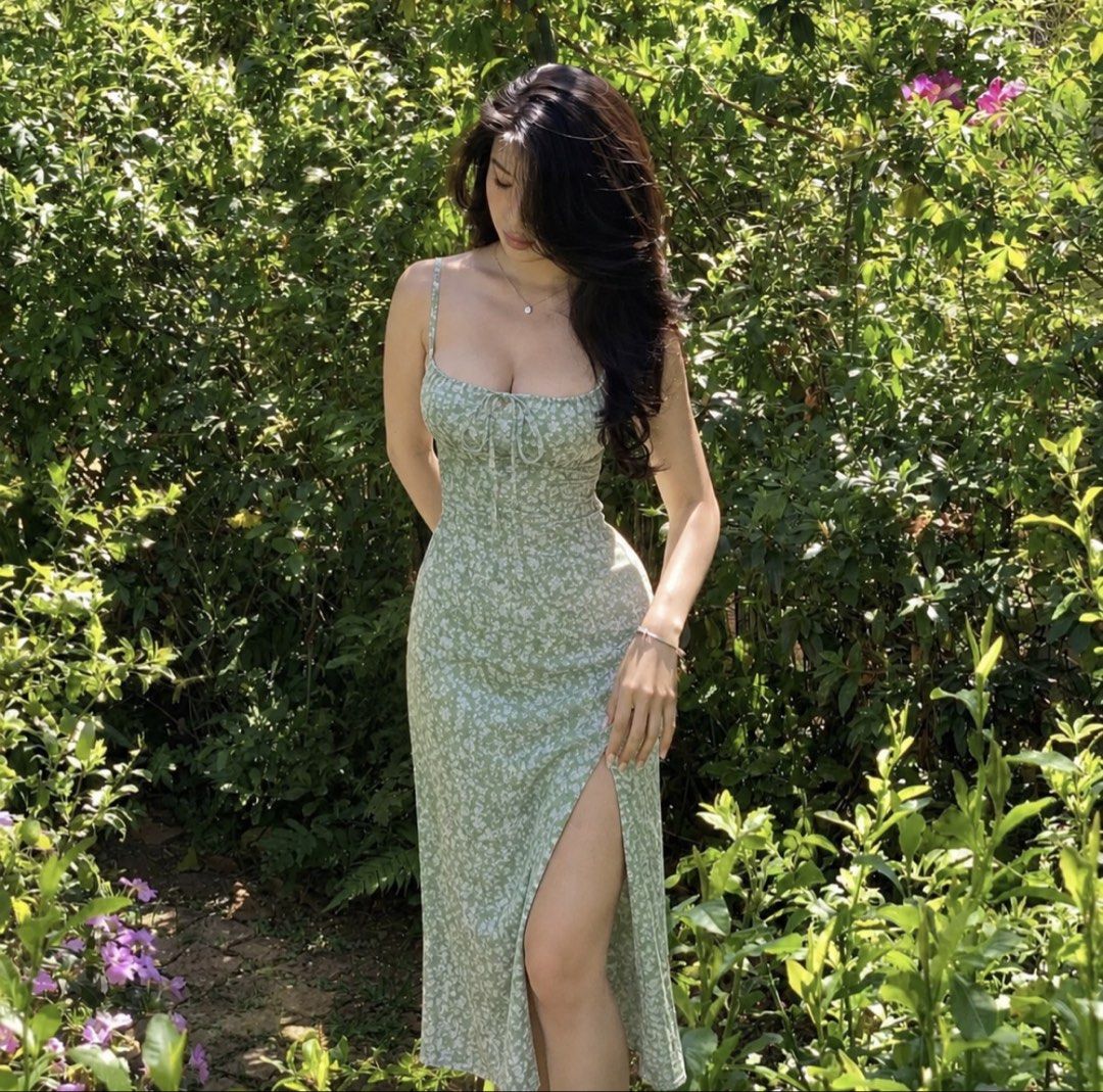 Green Cami Bustier Dress (Category: Dresses) located in Manila. Submitted by picutieee (Listing ID 1467471198, Image 1). Description: xs-med.