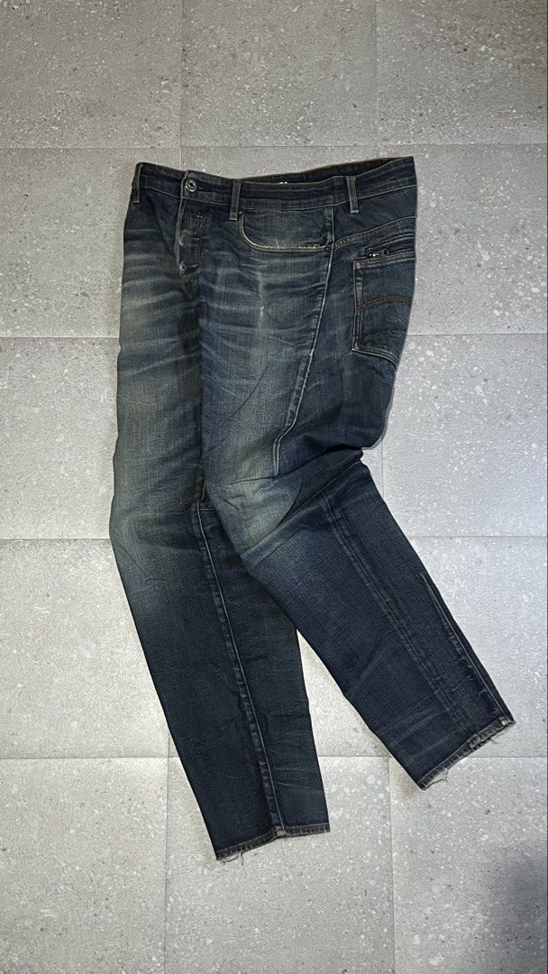 G-Star Raw (Category: Jeans) located in Pagadian. Submitted by chiccsilog (Listing ID 1467377496, Image 2). Description: very good condition 9.5/10 color rate waist: 32 to 34 length: 41 hem: 7.5 minor scratch lang sa hem.