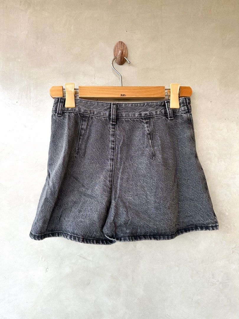 GU - Denim Wrap Skort Black Washed (Category: Shorts) located in Cavite. Submitted by hand.picked (Listing ID 1467485527, Image 3). Description: GU - Denim Wrap Skort Black Washed Size: Small 28” Waistline 13.5” Length 13” Leg Opening Condition: Excellent.