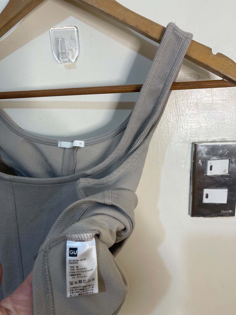 Gu croptop M sale 60 (Category: Sleeveless) located in Baguio. Submitted by buyforless_2600 (Listing ID 1467489517, Image 2). Description: .