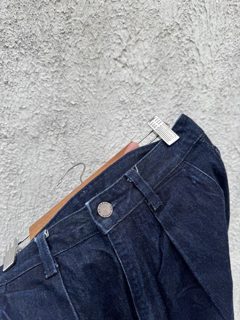 GU Pleated Jeans (Category: Jeans) located in Cavite. Submitted by yakultjeni85475 (Listing ID 1467488695, Image 2). Description: .