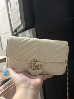 (Category: ) located in . Submitted by houseofluxury.co (Listing ID 1467396187, Image 1). Description: .