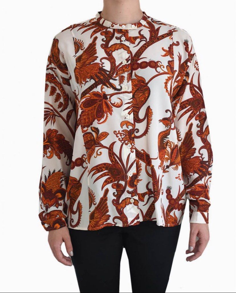 Gucci Indo Batik Print Silk Button Down Long Sleeves (Category: Longsleeves) located in Bacolod City. Submitted by treasurehunts.6100 (Listing ID 1467527720, Image 2). Description: Gucci Indo Batik Print Silk Button Down Long Sleeves Condition - Excellent Color - Multicolor Color rate - 9.8 / 10 No Flaws Size 36 Dimensions : Width - 21 Length - 27 Brands you might find on my profile : ( Cos, Uniqlo, H&M, Zara, Muji, Ralph Lauren, Hugo Boss, Fred 