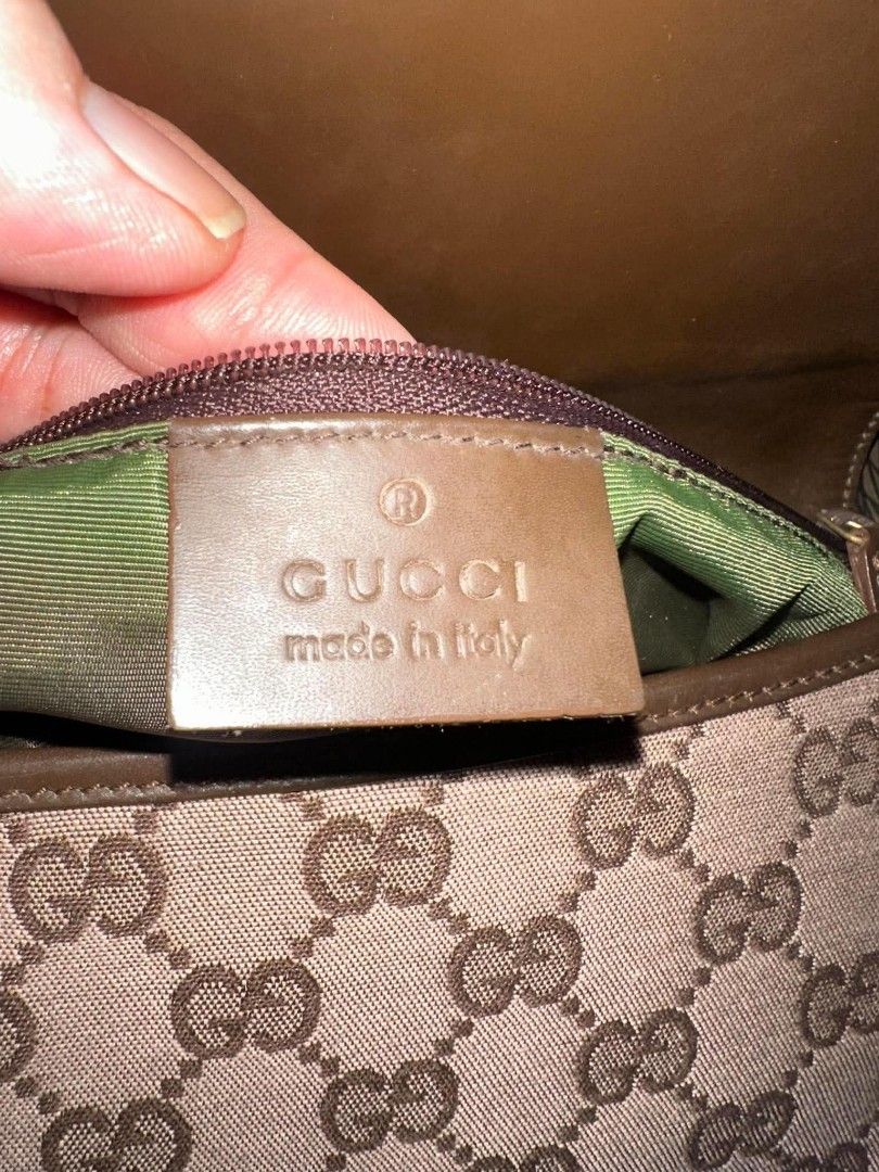 Gucci Jackie (Category: Luxury Bags & Wallets) located in Baguio. Submitted by bellaluna01 (Listing ID 1467539006, Image 3). Description: .