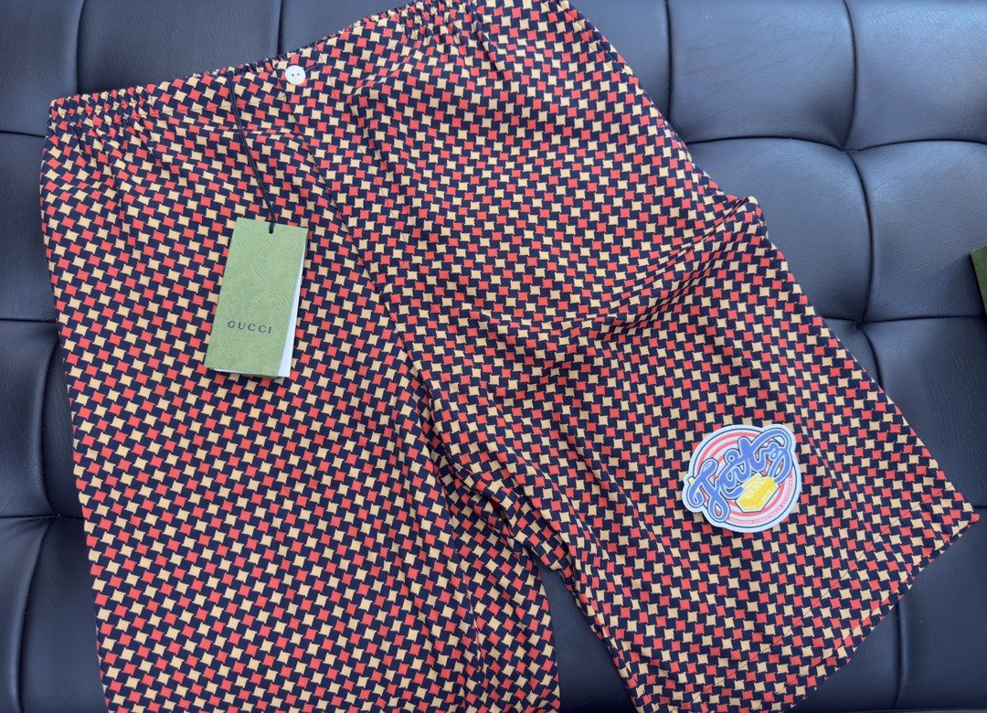 GUCCi Printed Viscose Bermuda Shorts (Category: Shorts) located in Pasay City. Submitted by fritz_kickz_2012 (Listing ID 1467542983, Image 1). Description: G*CCi Printed Viscose Bermuda Shorts size: 46 fits to Medium ( dimes 21W x 24L ) Stretchable Brandnew with Box & Tags Available Onhand PM for Inquiries Thankyou Fritz Kickz Luxe Vault Mnl 👟👜🩳👕🧢✨.