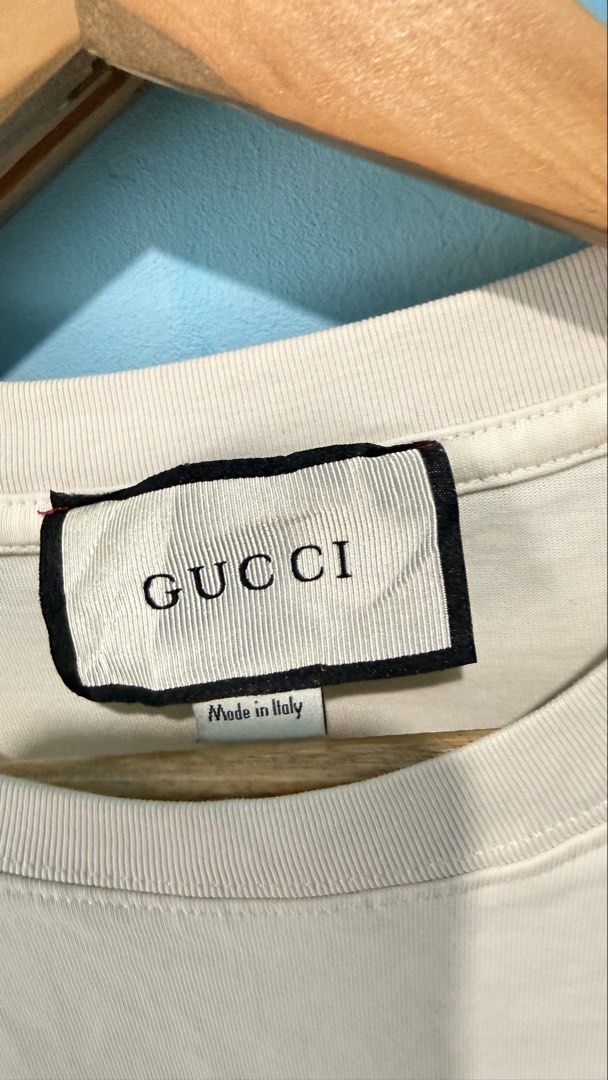 gucci shirt (Category: Activewear) located in Pateros City. Submitted by andrealexthrifts (Listing ID 1467382599, Image 2). Description: .