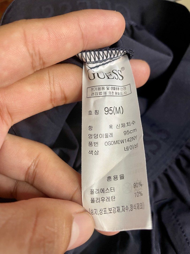 GUESS (Category: Swim Trunks & Board Shorts) located in Davao. Submitted by the_rare_hustla (Listing ID 1467376530, Image 3). Description: GUESS Issue None Need Wash Only Color rate 10/10 Width - 26-32 Length - 21 Size M on tag Dm If Interested!.