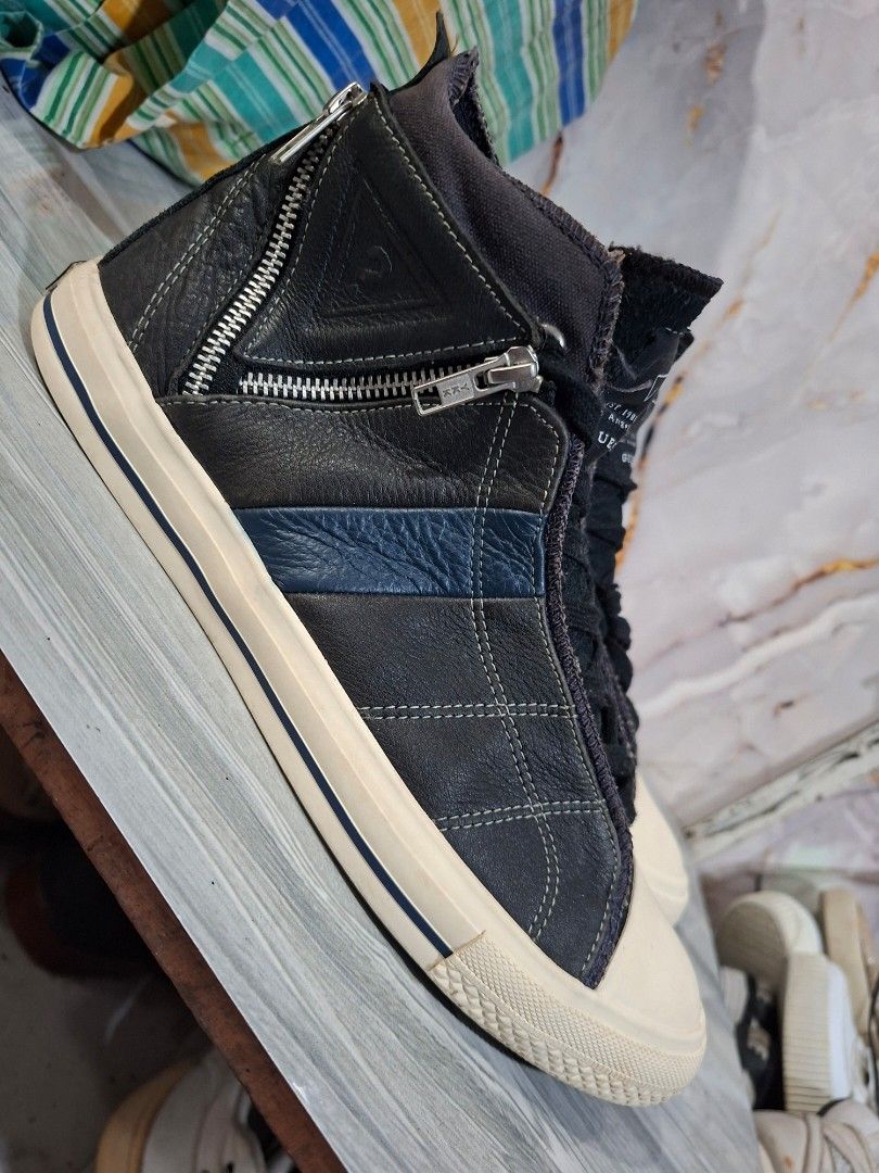 GUESS HIGH SNEAKER SIZE 9.5 MEN (Category: Sneakers) located in General Mariano Alvarez. Submitted by adonid (Listing ID 1467493498, Image 1). Description: GOOD CONDITION ORIGINAL GUESS HIGH SNEAKER NO ISSUE NORMAL SIGN OF USAGE ONLY.