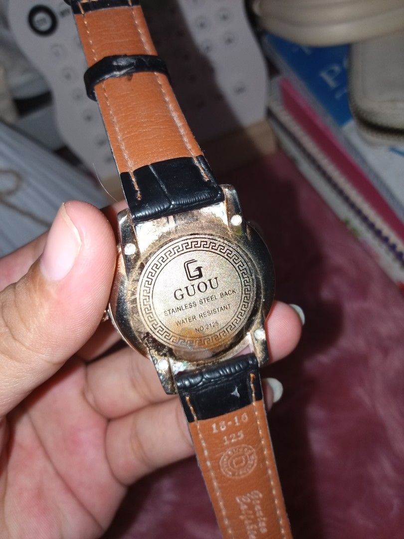 GUOU (Category: Women's Watches) located in Manila. Submitted by truephoenix_ff5b0e (Listing ID 1467418578, Image 3). Description: kinalawang lang sya dahil naka sa naka tago lang. di ko na gagamit dahil sa ayaw ko gamitin para kasi sakin malaki sya. natatagal din ang kalawang nga gamit ang dishwashing liquid .