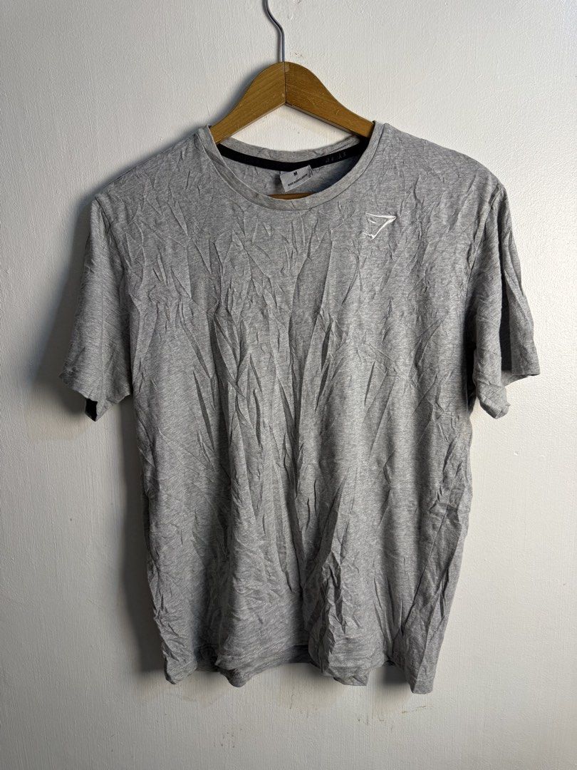 Gymshark shirt (Category: Tshirts & Polo Shirts ) located in Daraga. Submitted by mirandillaadrian (Listing ID 1467520587, Image 1). Description: Authentic Issue last pic 1 pinhole sa lower part di halata Need wash din fresh from bale 20.5x26 Small to med.