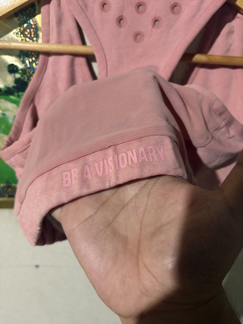 Gymshark Sports Bra (Category: Activewear) located in Calasiao. Submitted by used_goodies222 (Listing ID 1467601783, Image 3). Description: Complete Tags Authentic No issues .