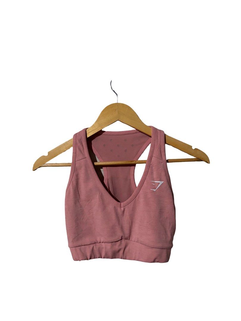 Gymshark Sports Bra (Category: Activewear) located in Calasiao. Submitted by used_goodies222 (Listing ID 1467601783, Image 1). Description: Complete Tags Authentic No issues .