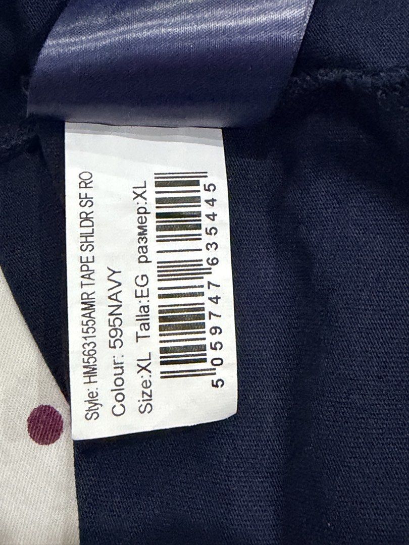 Hackett (Category: Activewear) located in Kota Bharu. Submitted by amirulah97 (Listing ID 1467561022, Image 3). Description: Hackett tee slim fit Sesuai utk pakai saiz L Cod kb.
