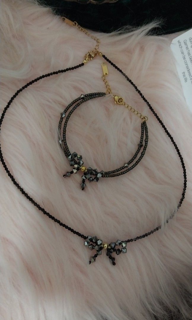 Handmade (Category: Necklaces) located in Ajuy. Submitted by josh_and_jewels (Listing ID 1467437680, Image 3). Description: handmade beads mix with natural stone.