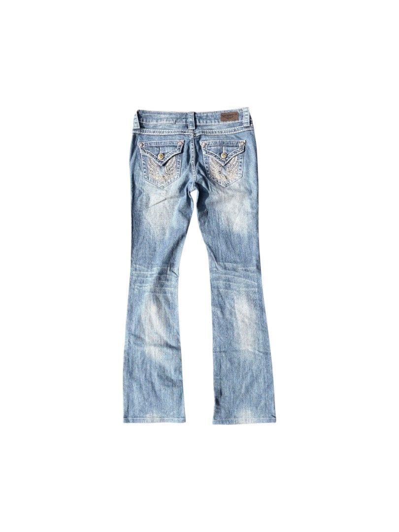 Harley Davidson Flared Low Rise Jeans (Category: Jeans) located in Davao. Submitted by wildhearts121 (Listing ID 1467465168, Image 2). Description: Tall 2 Like new No flaws.