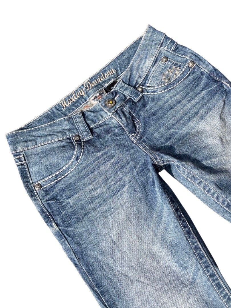 Harley Davidson Flared Low Rise Jeans (Category: Jeans) located in Davao. Submitted by wildhearts121 (Listing ID 1467465168, Image 3). Description: Tall 2 Like new No flaws.