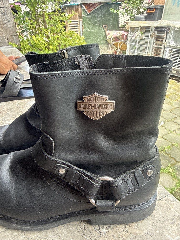 HARLEY DAVIDSON MOTORCYCLES BLACK BOOTS (Category: Video Cameras) located in Angeles City. Submitted by migs_font29 (Listing ID 1467392238, Image 2). Description: .