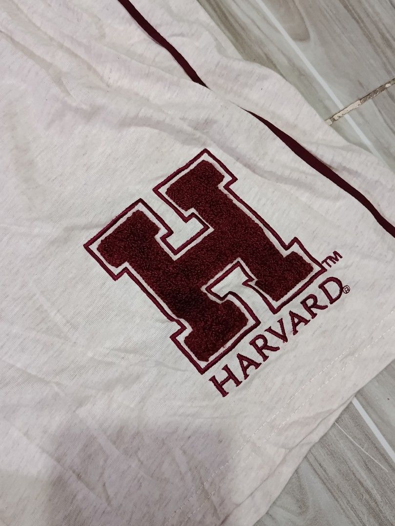 HARVARD UNIVERSITY BOXER SHORT (freeshipping) (Category: Shorts) located in Quezon City. Submitted by gyl-stop (Listing ID 1467530113, Image 3). Description: free shipping 28-34 x 16.5 excellent condi cr: 9.8/10 issue: none.