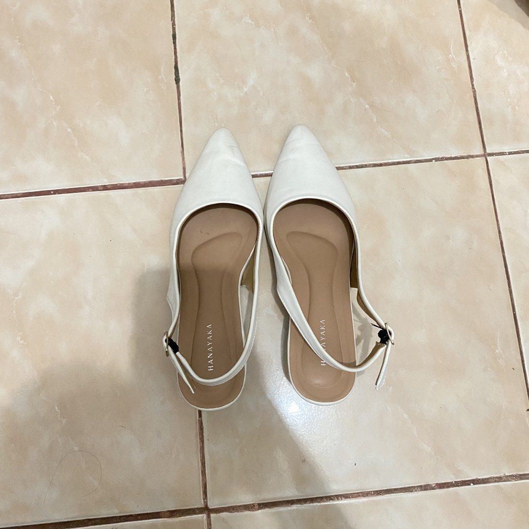Heels (Kategori: Sepatu Wanita) berada di Jakarta Utara. Dikirim oleh juli.project (ID iklan 1467588913, Gambar 3). Deskripsi: MULUS NO MINUS SESUAI DI PIC SPESIFIKASI LENGKAP/NEGO/CHECKOUT CEK TOKO OREN DI BAGIAN OPSI PENGIRIMAN ❗❗ CHAT/CHECKOUT FAST RESPONSE : https://bit.ly/4i7IRmc.