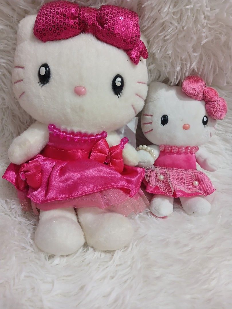 Hello Kitty Pink Dress Plush Set (Category: Plushies & Soft Toys) located in Manila. Submitted by odddolphin_e6cafe (Listing ID 1467467386, Image 1). Description: usj.