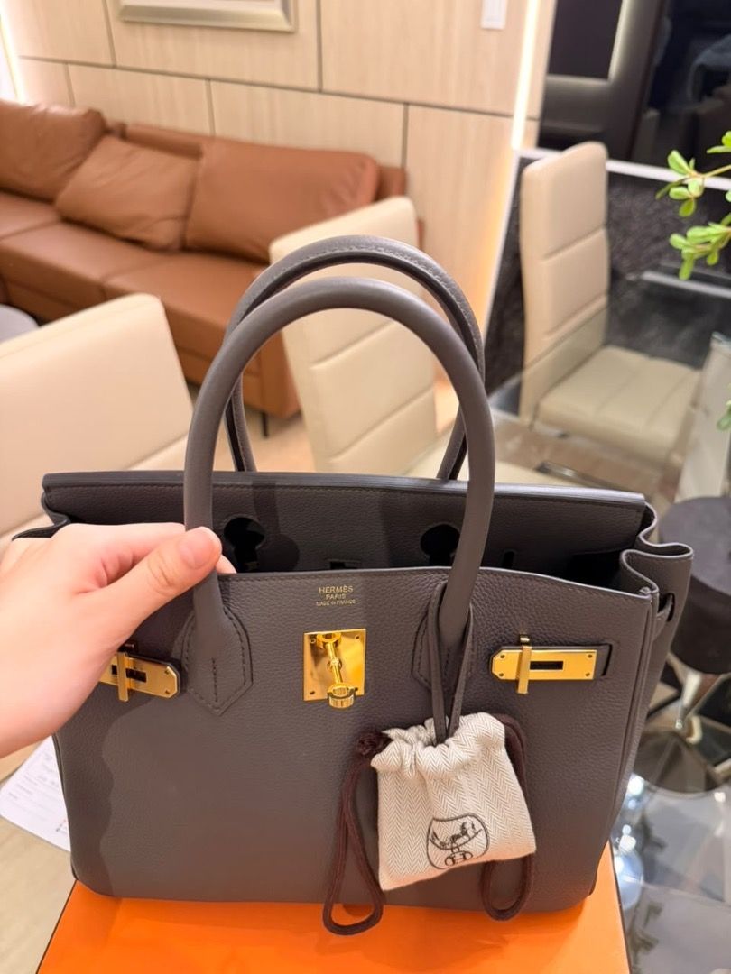 Hermes Birkin 30 (Category: Luxury Bags & Wallets) located in San Mateo. Submitted by prelovedstuffsbycha (Listing ID 1467459477, Image 2). Description: Hermes Birkin 30 Eiten AMS 872CA Complete With receipt.
