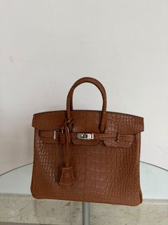 (Category: ) located in . Submitted by authentic_saboutique (Listing ID 1467461830, Image 1). Description: .