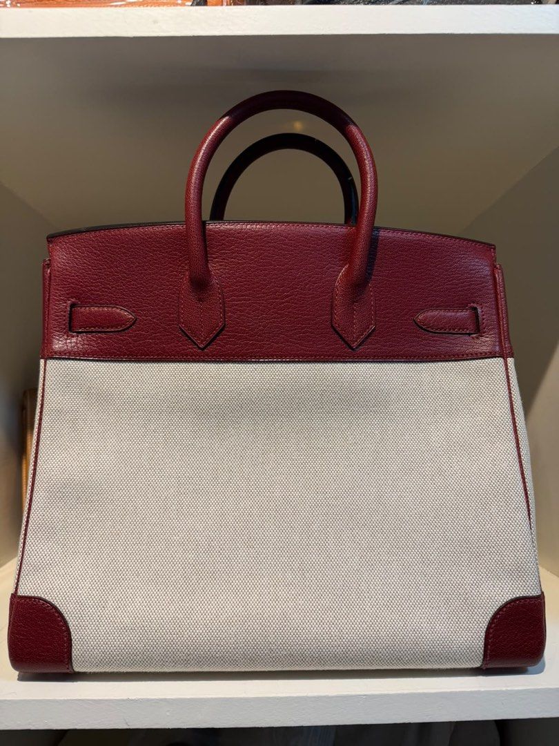 Hermes HAC 32 Toile (Category: Luxury Bags & Wallets) located in Quezon City. Submitted by cheechchong (Listing ID 1467496608, Image 2). Description: Hermes HAC 32 Toile and nice rouge details Stamp D square (Rare coz stamp embedded in both sangles😅) Dustbag, paperbag and authentication.