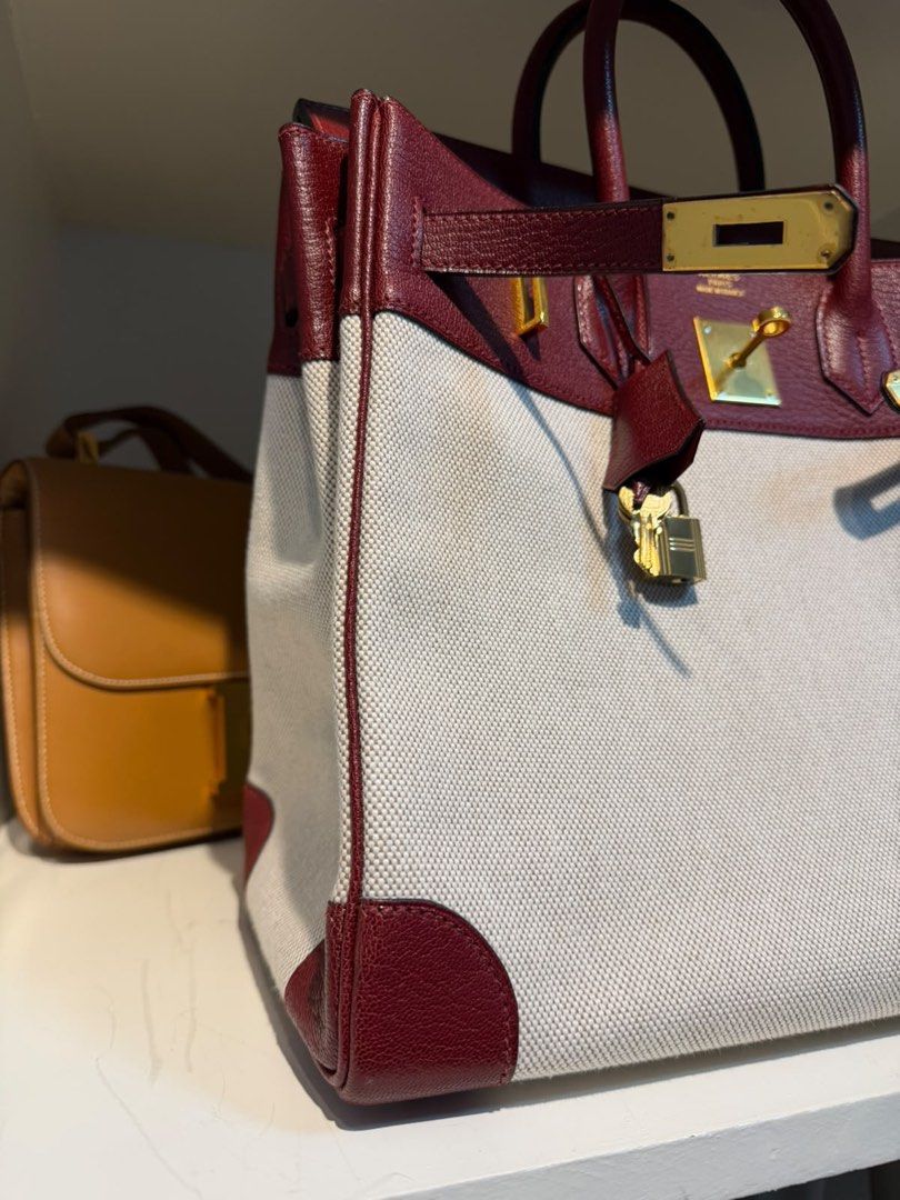 Hermes HAC 32 Toile (Category: Luxury Bags & Wallets) located in Quezon City. Submitted by cheechchong (Listing ID 1467496608, Image 3). Description: Hermes HAC 32 Toile and nice rouge details Stamp D square (Rare coz stamp embedded in both sangles😅) Dustbag, paperbag and authentication.