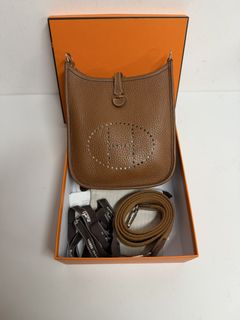 （分類：）位於 。 由 luxurybag_station 提交（商品編號 1467527359，圖片 1）。簡介： 。