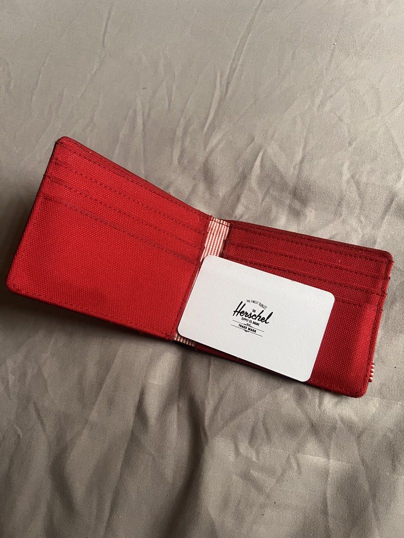 Herschel Hank Wallet Blue/Navy Red (Category: Wallets & Card Holders) located in Las Pinas. Submitted by basicapparel_mnl (Listing ID 1467449258, Image 2). Description: - Original - Bought in the US - Condition 9/10 - Price still negotiable .