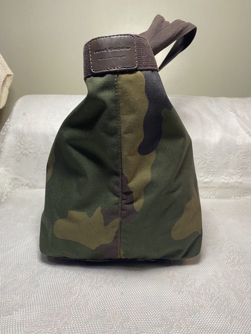 Hervè Chapelier tote bag (Category: Tote Bags) located in Angeles City. Submitted by noagrace (Listing ID 1467413519, Image 3). Description: Herve Chapelier Cordura Nylon Boat-Shaped Tote Bag camouflage pattern Excellent condition Large size P1500.