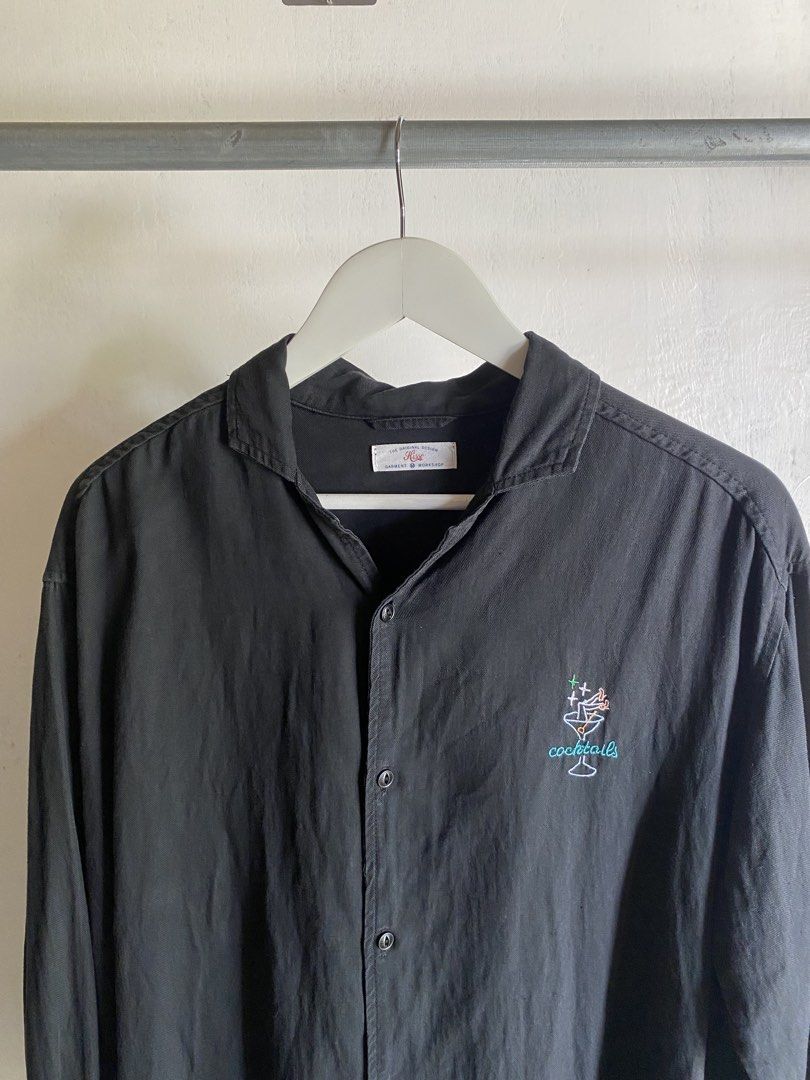 Hisso - Catfish Nuggets Button Up Shirt (Category: Formal Shirts) located in Puerto Princesa. Submitted by something___. (Listing ID 1467418608, Image 3). Description: Hisso - Catfish Nuggets Button Up Shirt Tagged Size: Medium Length: 28 Width: 23.2 Condition: Excellent Color rate: 9 Flaws: Lightly used .