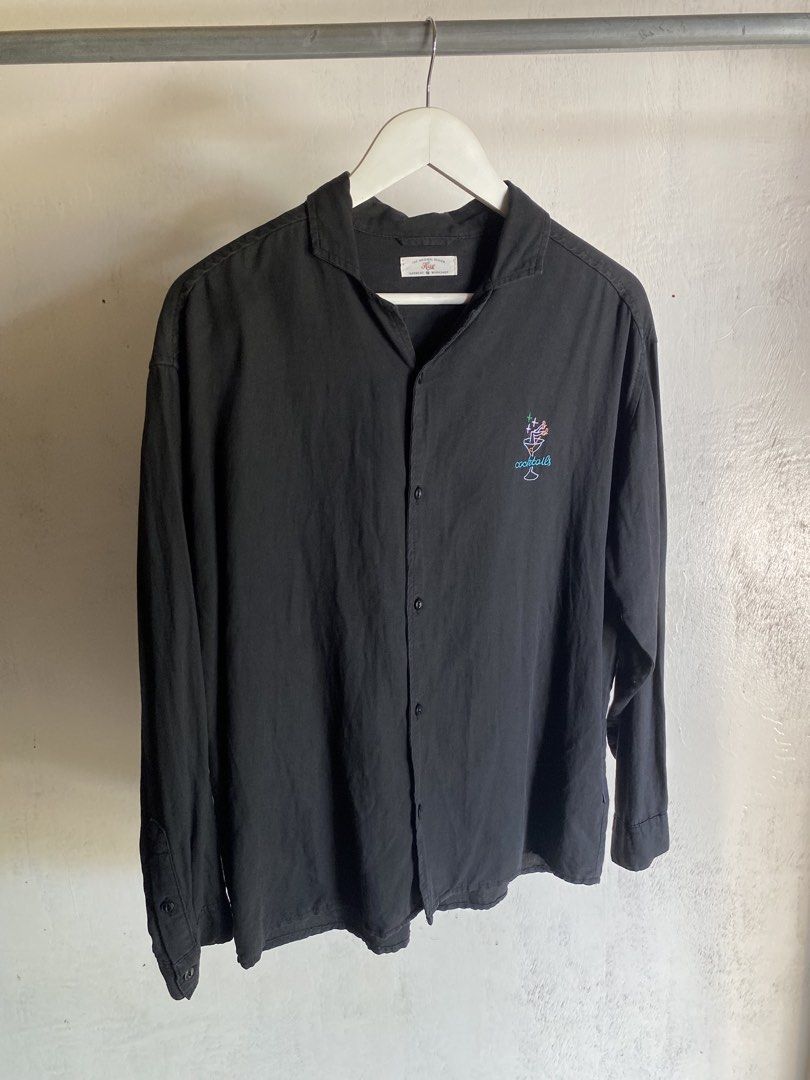 Hisso - Catfish Nuggets Button Up Shirt (Category: Formal Shirts) located in Puerto Princesa. Submitted by something___. (Listing ID 1467418608, Image 2). Description: Hisso - Catfish Nuggets Button Up Shirt Tagged Size: Medium Length: 28 Width: 23.2 Condition: Excellent Color rate: 9 Flaws: Lightly used .