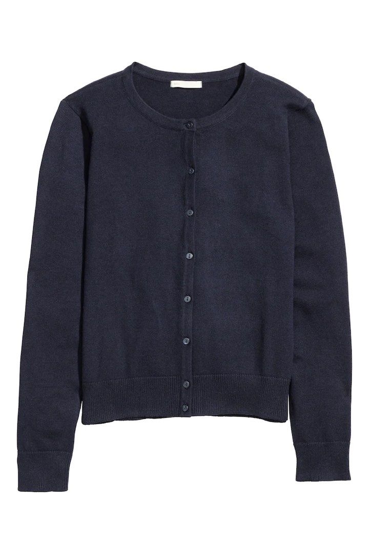 H&M • Basic Navy Blue Cardigan (Category: Coats, Jackets and Outerwear) located in Santa Rosa. Submitted by 07mkl (Listing ID 1467411886, Image 1). Description: H&M • Basic Navy Blue Cardigan • Condition: 8/10 • Size: s-m • Flaws: none • Color: Navy Blue ₱150✨.