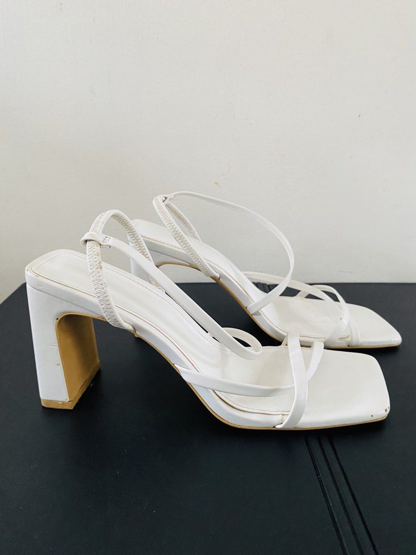 H&M - White Heels (Category: Heels) located in Manila. Submitted by el_12 (Listing ID 1467385024, Image 3). Description: .